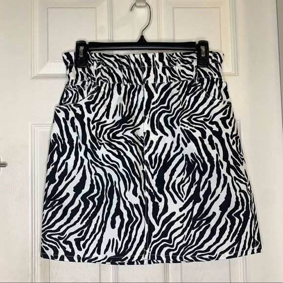 Bar III Zelda Zebra Print Samba City Mini Skirt Size 2 - Picture 2 of 11